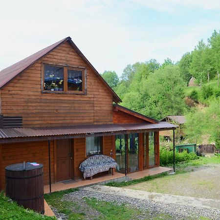 Gostynnyi Dvir U Marichky Hotel Mezőhát Kültér fotó