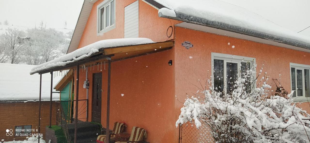 Gostynnyi Dvir U Marichky Hotel Mezőhát Kültér fotó