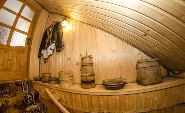 Gostynnyi Dvir U Marichky Hotel Mezőhát Kültér fotó