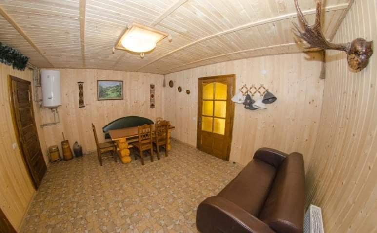 Gostynnyi Dvir U Marichky Hotel Mezőhát Kültér fotó