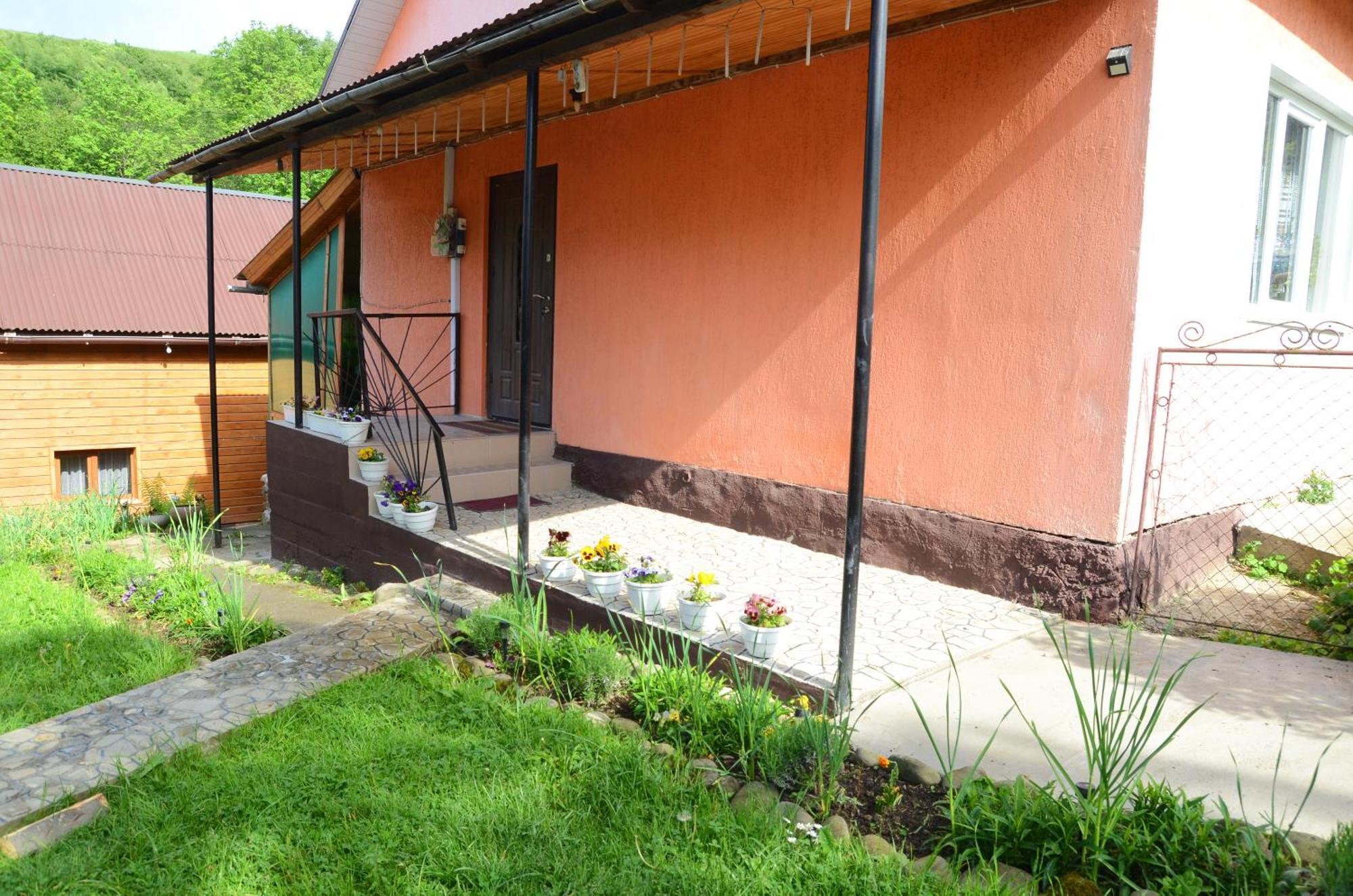 Gostynnyi Dvir U Marichky Hotel Mezőhát Kültér fotó