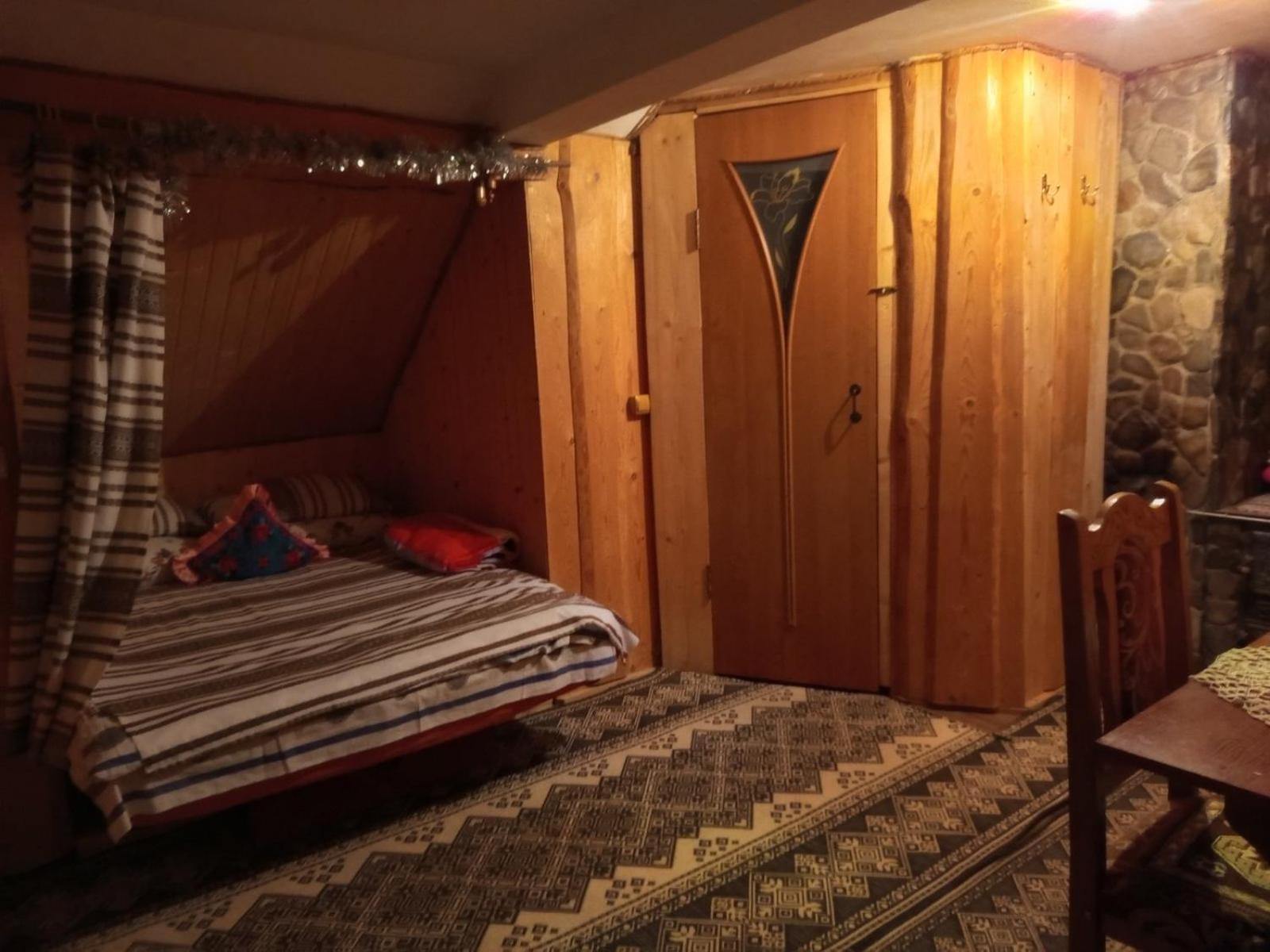 Gostynnyi Dvir U Marichky Hotel Mezőhát Kültér fotó