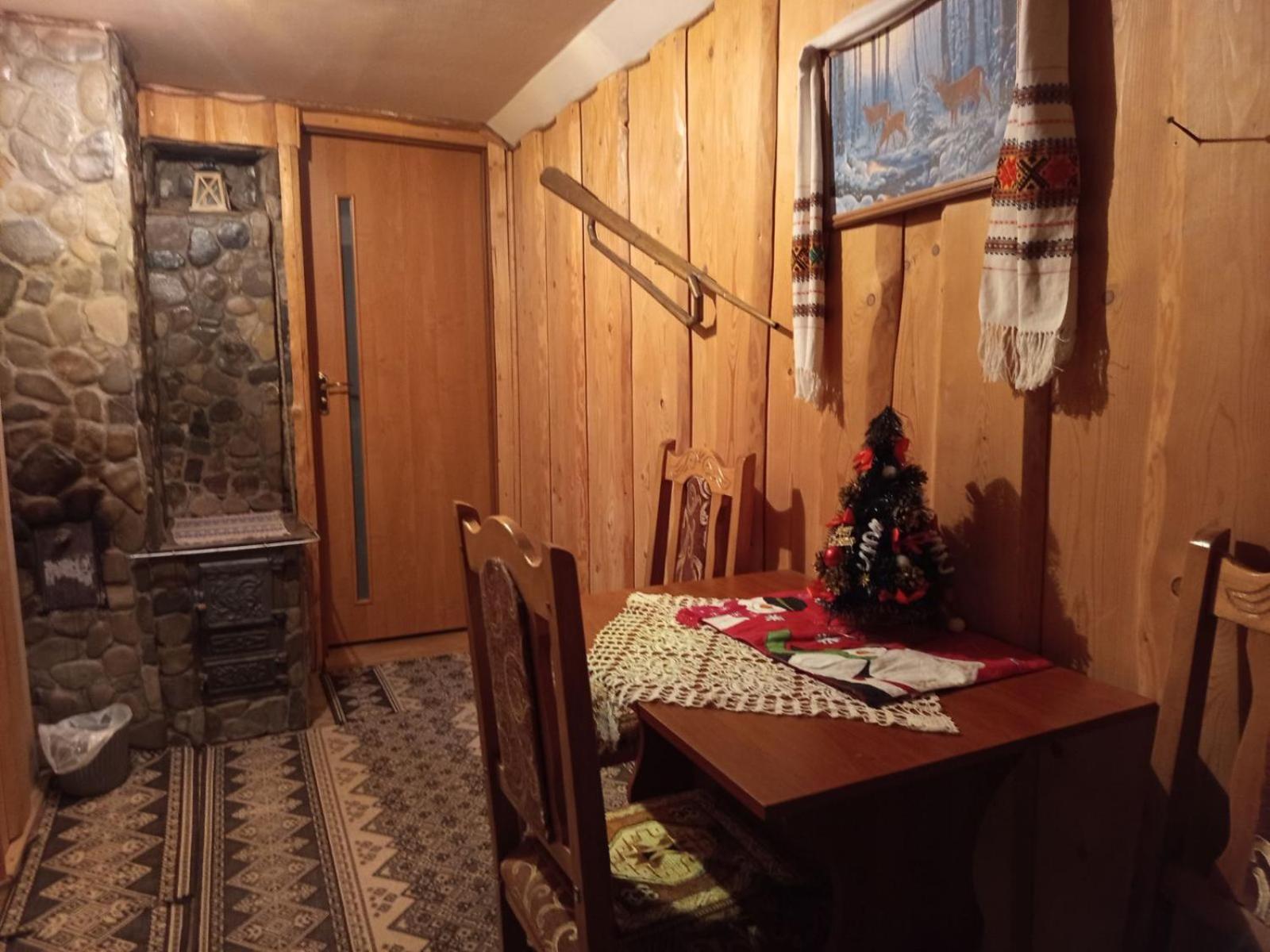 Gostynnyi Dvir U Marichky Hotel Mezőhát Kültér fotó