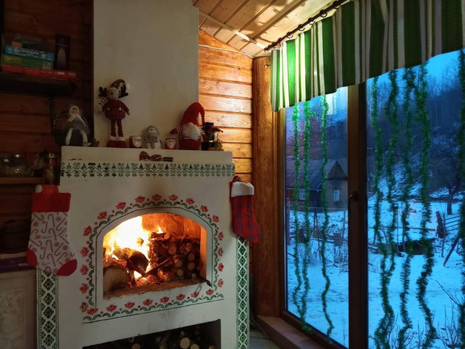Gostynnyi Dvir U Marichky Hotel Mezőhát Kültér fotó