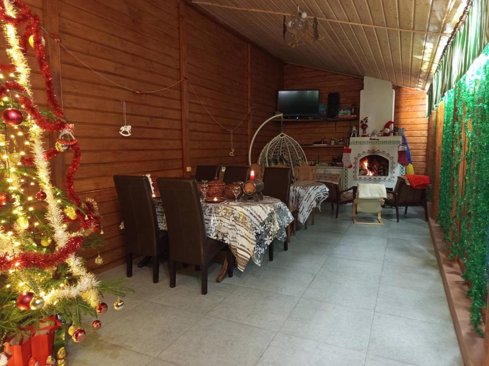 Gostynnyi Dvir U Marichky Hotel Mezőhát Kültér fotó
